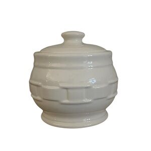 Longaberger USA - Woven Traditions Pottery Ivory  Sugar Bowl and Lid  4”